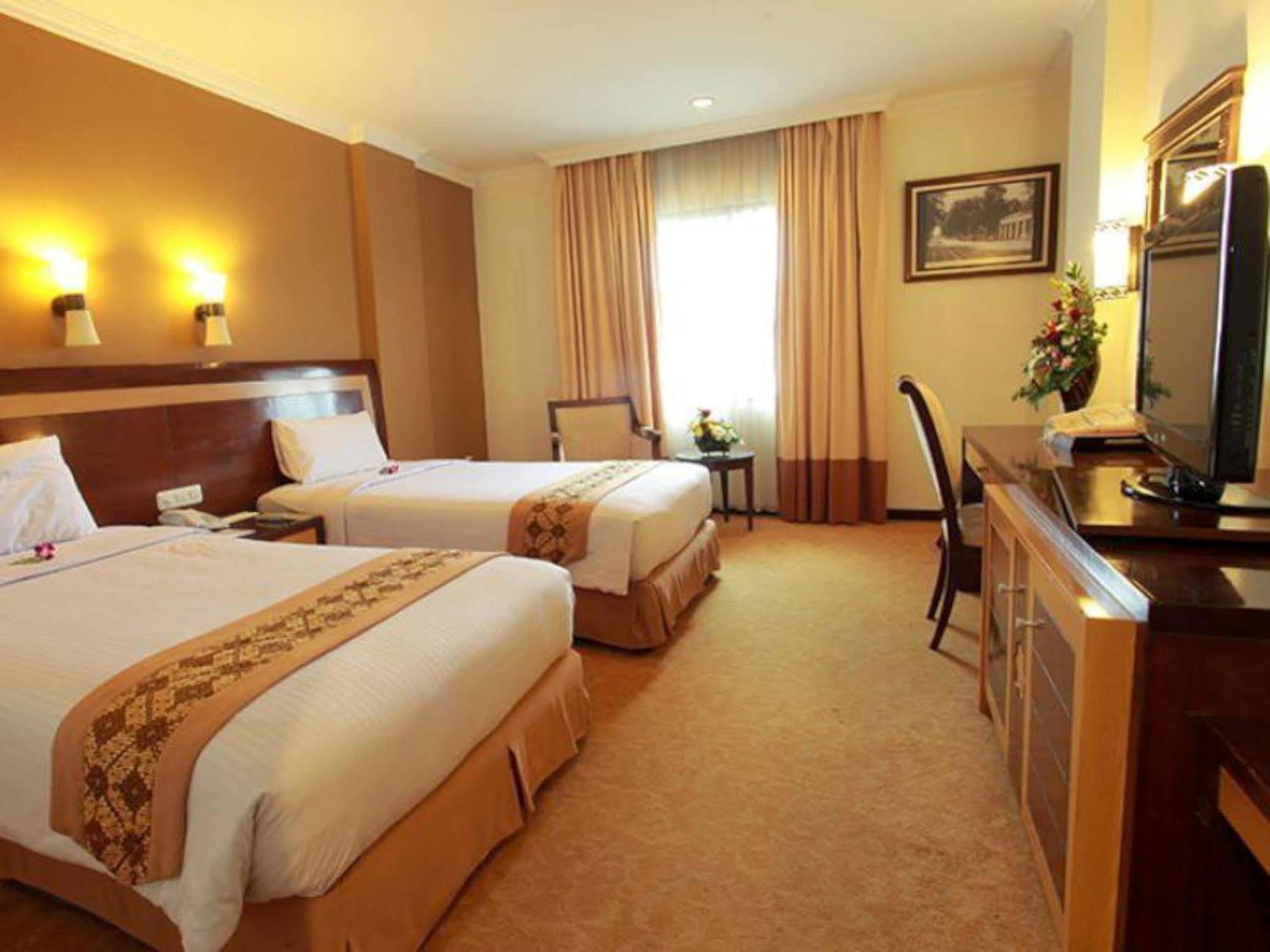Semesta Heritage Hotel & Convention Semarang Exterior photo